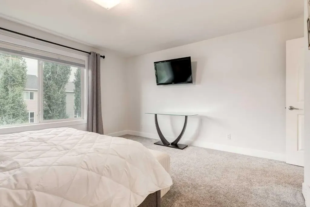 104 Auburn Shores Way SE Calgary AB T3M1T5