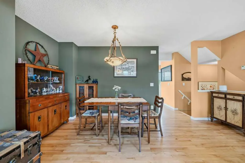 68 Patina Point SW Calgary AB T3H 3J7