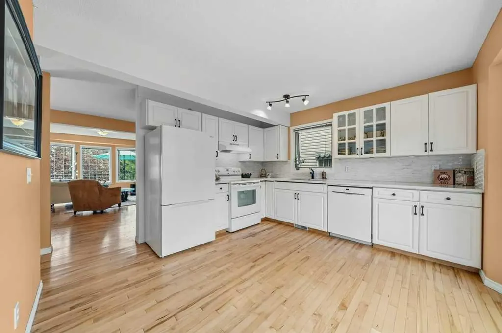 68 Patina Point SW Calgary AB T3H 3J7