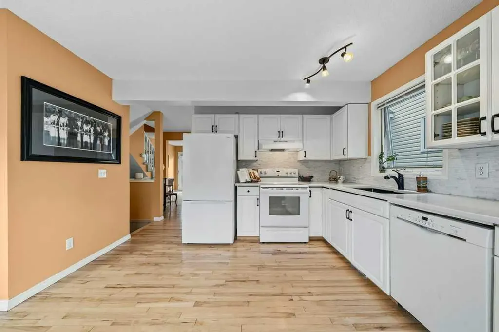 68 Patina Point SW Calgary AB T3H 3J7