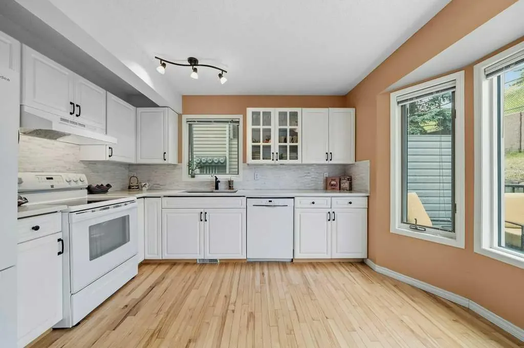 68 Patina Point SW Calgary AB T3H 3J7