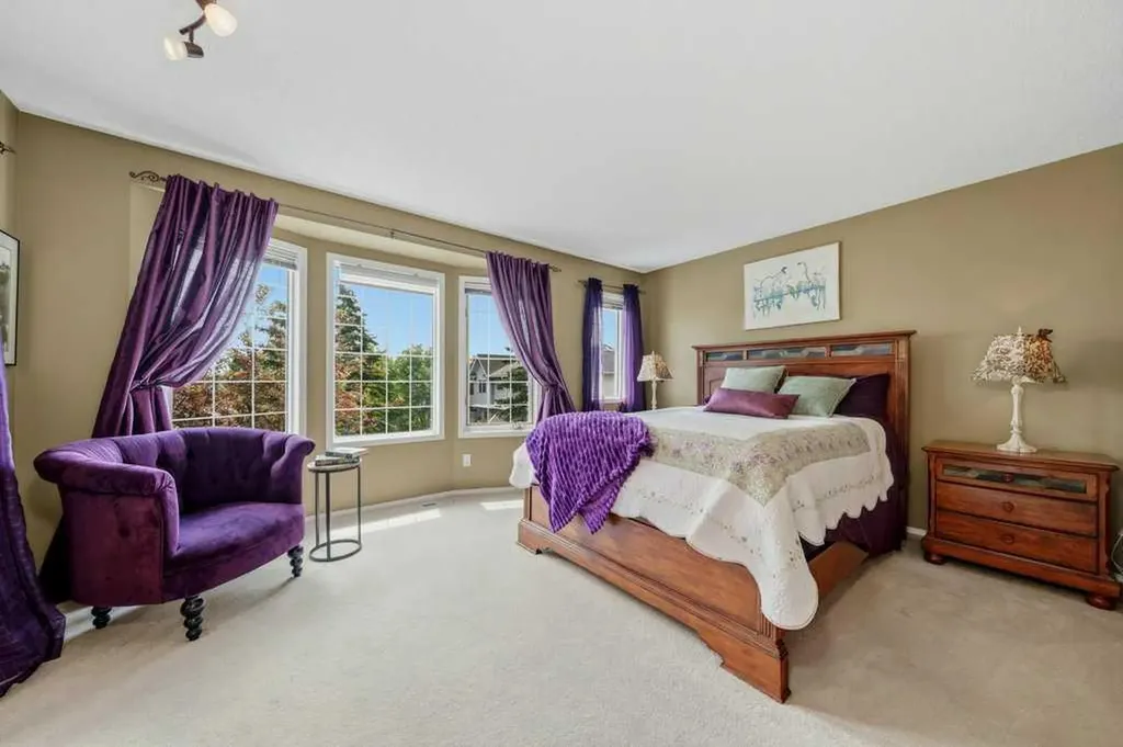 68 Patina Point SW Calgary AB T3H 3J7