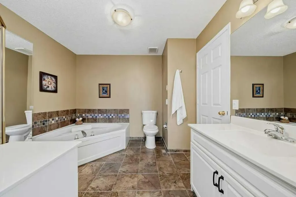 68 Patina Point SW Calgary AB T3H 3J7