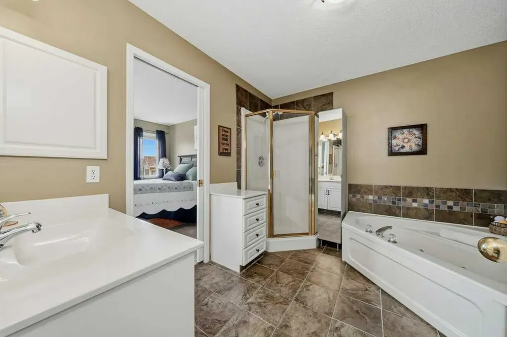 68 Patina Point SW Calgary AB T3H 3J7