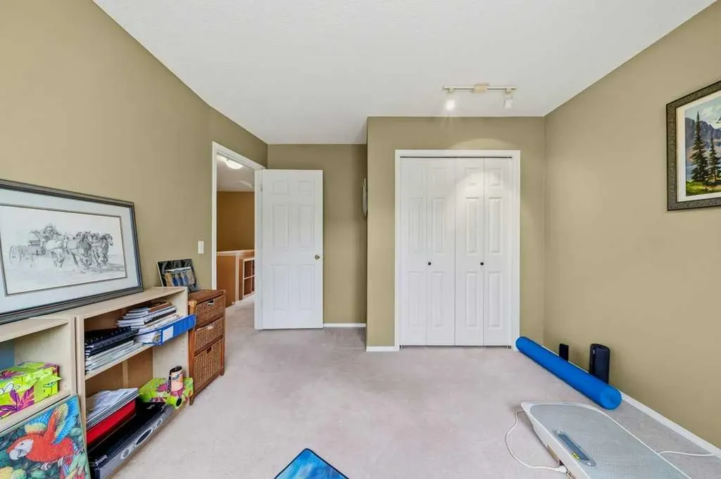 68 Patina Point SW Calgary AB T3H 3J7