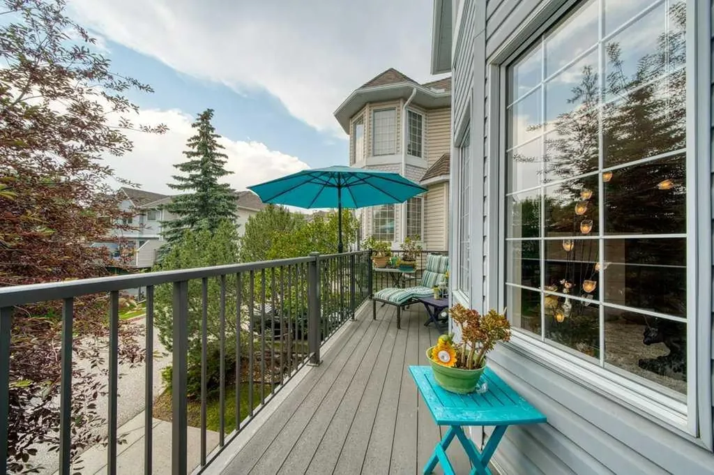 68 Patina Point SW Calgary AB T3H 3J7