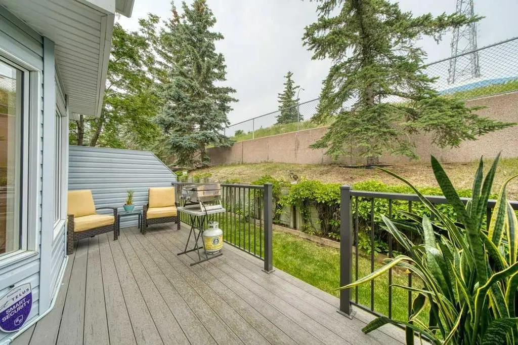 68 Patina Point SW Calgary AB T3H 3J7