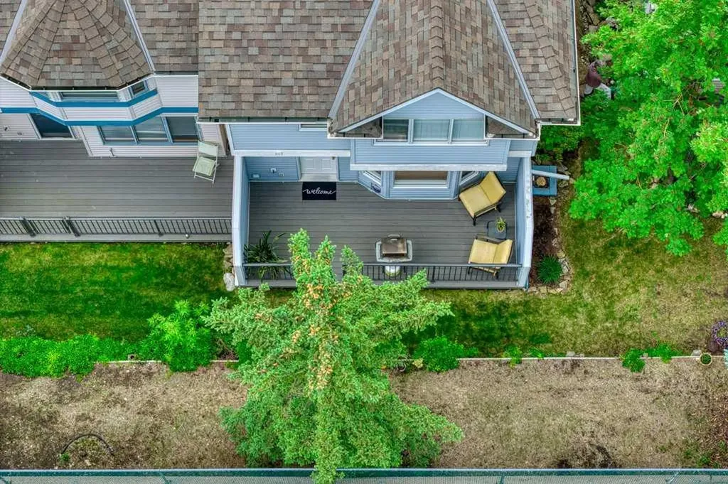 68 Patina Point SW Calgary AB T3H 3J7