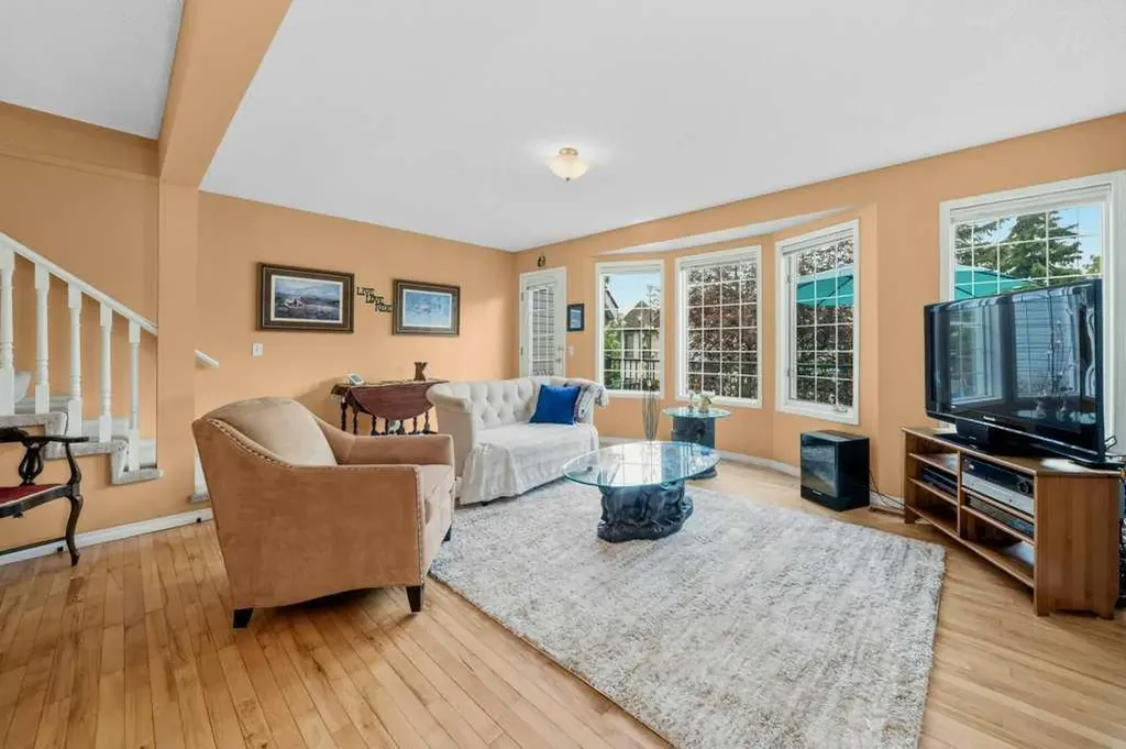 68 Patina Point SW Calgary AB T3H 3J7