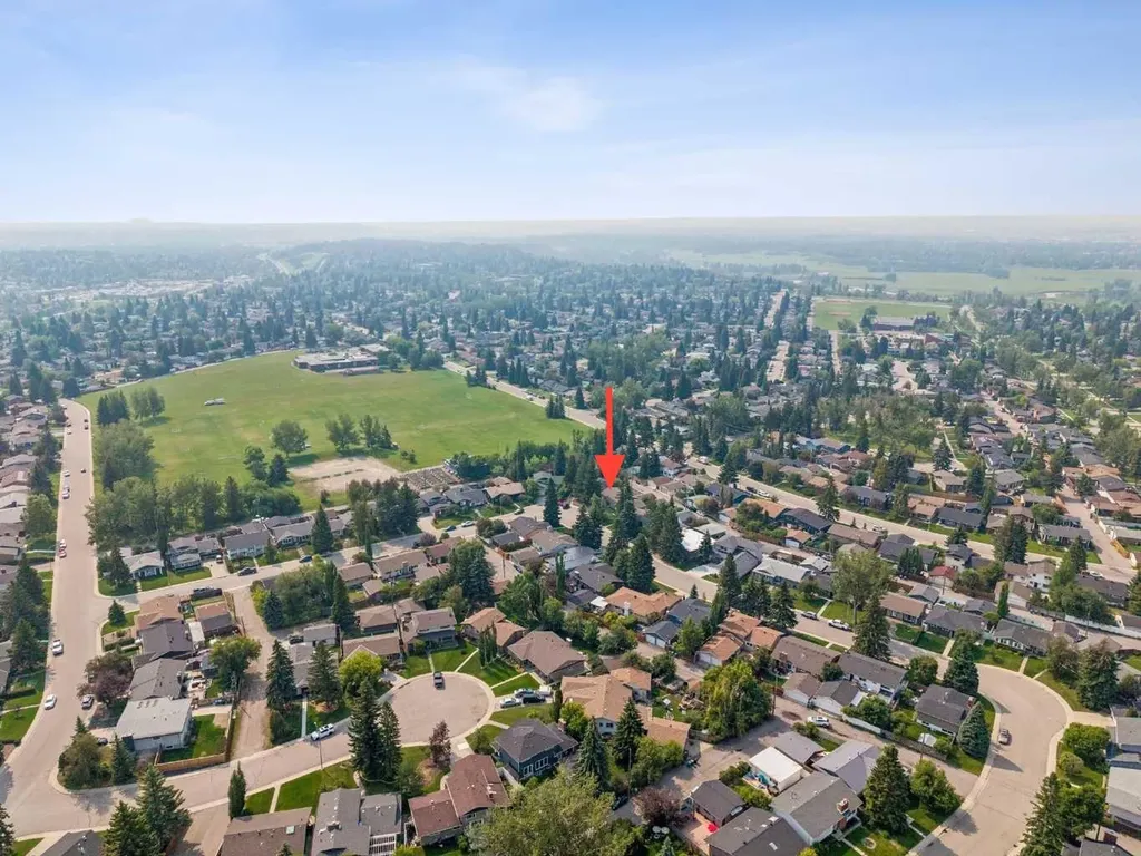 856 Lake Twintree Crescent SE Calgary AB T2J 2W3