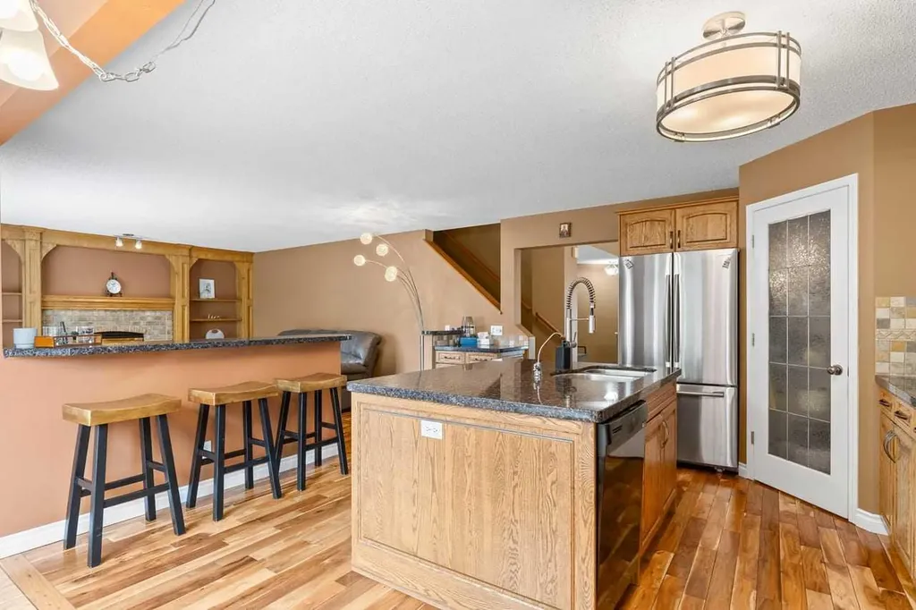 152 Douglas Glen Mews SE Calgary AB T2Z 2M9