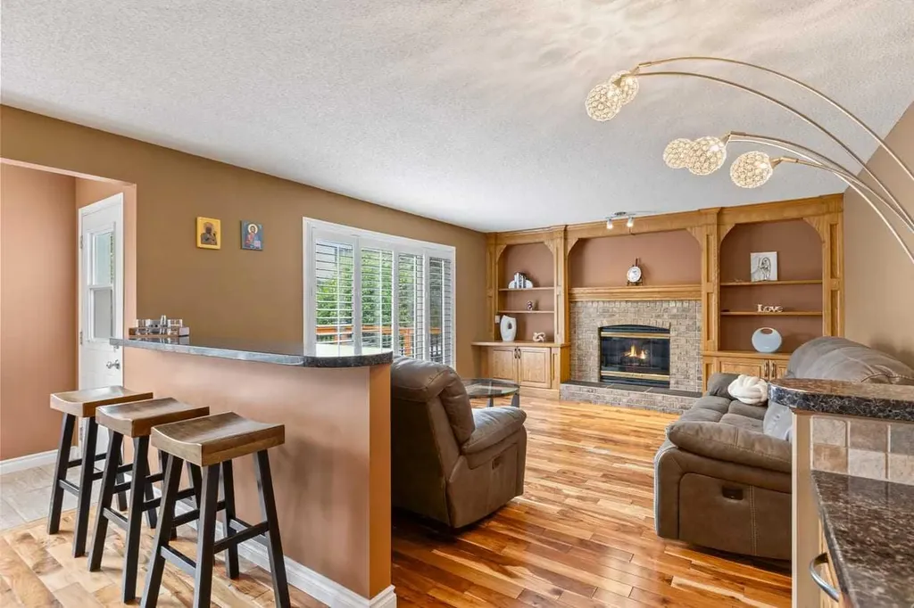 152 Douglas Glen Mews SE Calgary AB T2Z 2M9
