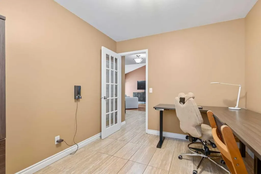 152 Douglas Glen Mews SE Calgary AB T2Z 2M9