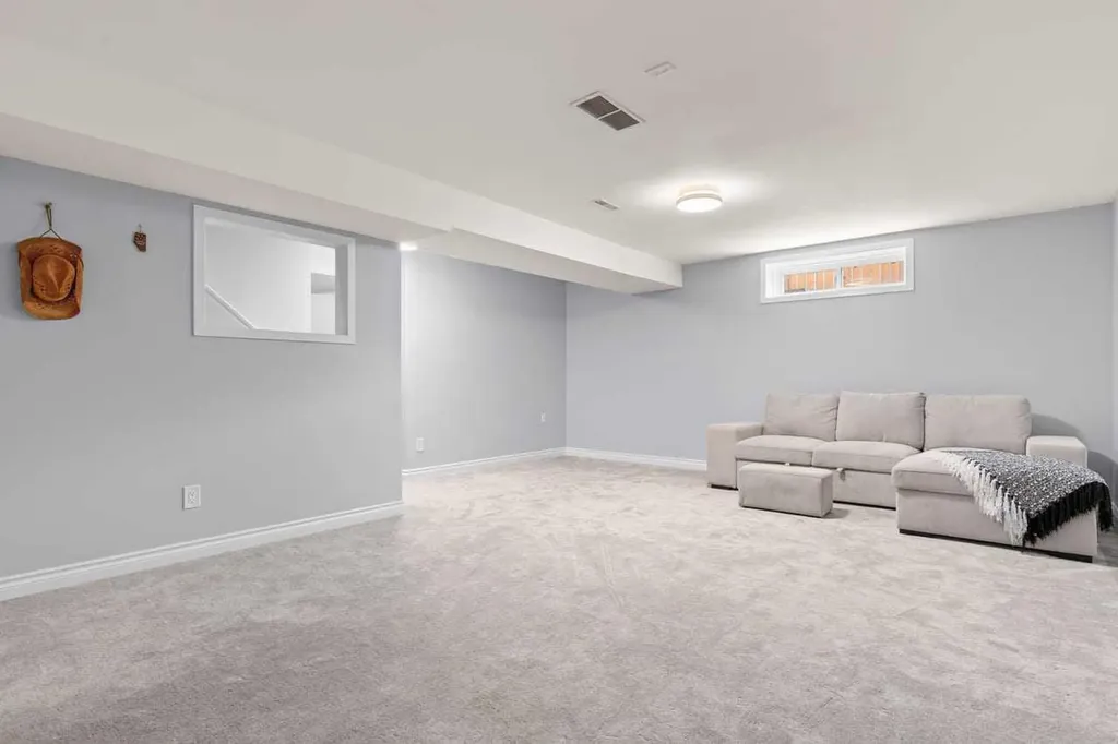 152 Douglas Glen Mews SE Calgary AB T2Z 2M9