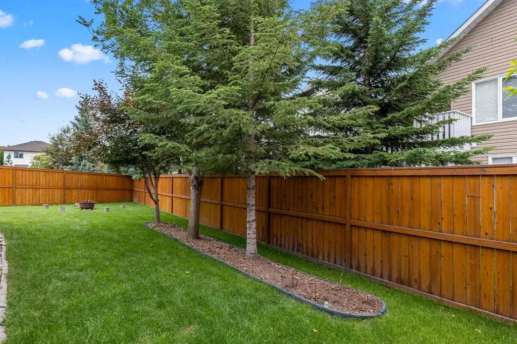 152 Douglas Glen Mews SE Calgary AB T2Z 2M9
