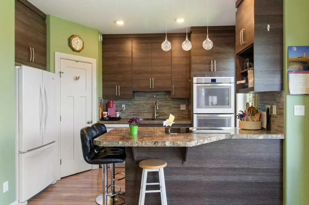 12 Beardsley Crescent Lacombe AB T4L 0G4