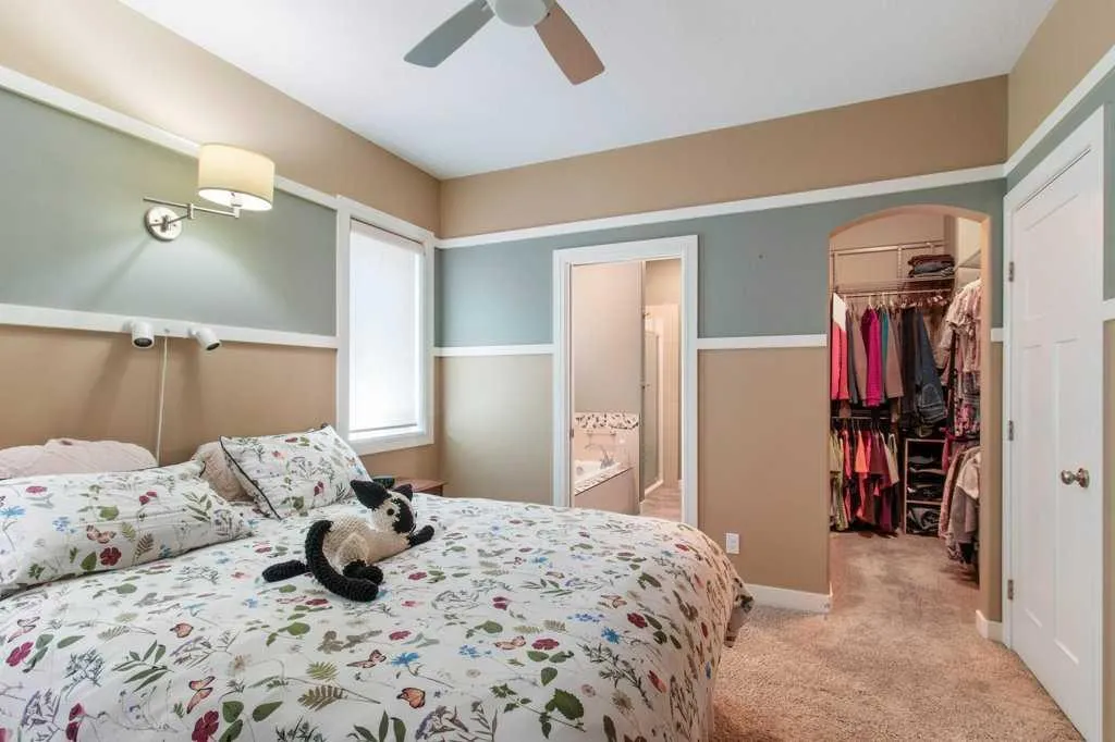 12 Beardsley Crescent Lacombe AB T4L 0G4