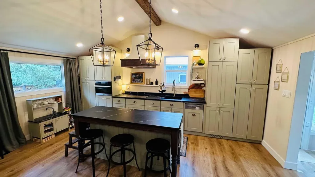 104 24 Street NW Street Drumheller AB T0J0Y1