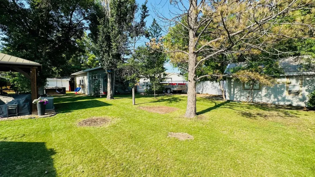 104 24 Street NW Street Drumheller AB T0J0Y1