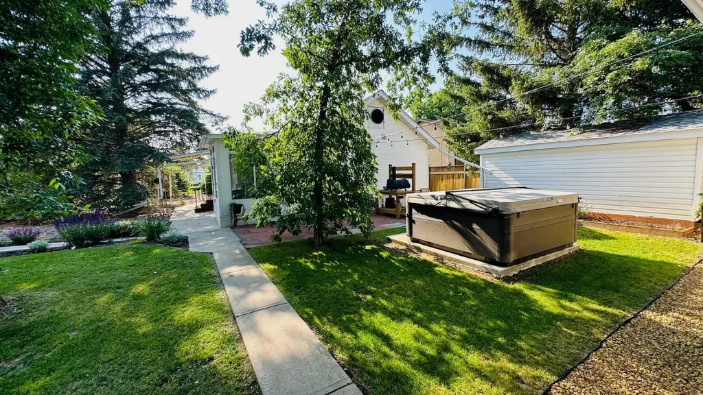 104 24 Street NW Street Drumheller AB T0J0Y1
