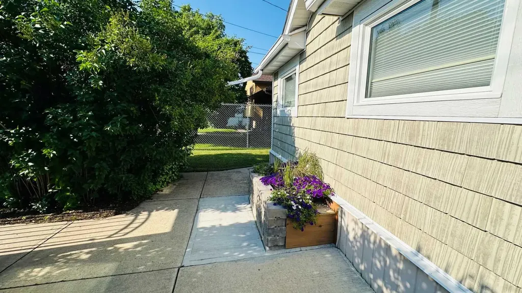 104 24 Street NW Street Drumheller AB T0J0Y1