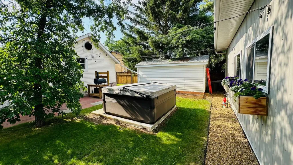104 24 Street NW Street Drumheller AB T0J0Y1