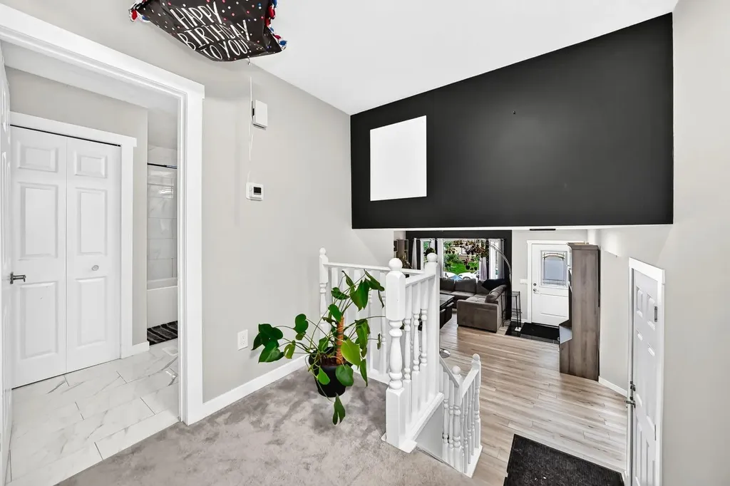 46 Dovercliffe Way SE Calgary AB T2B 2C6