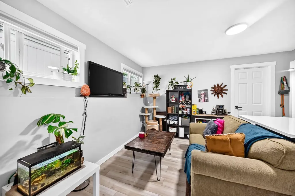 46 Dovercliffe Way SE Calgary AB T2B 2C6
