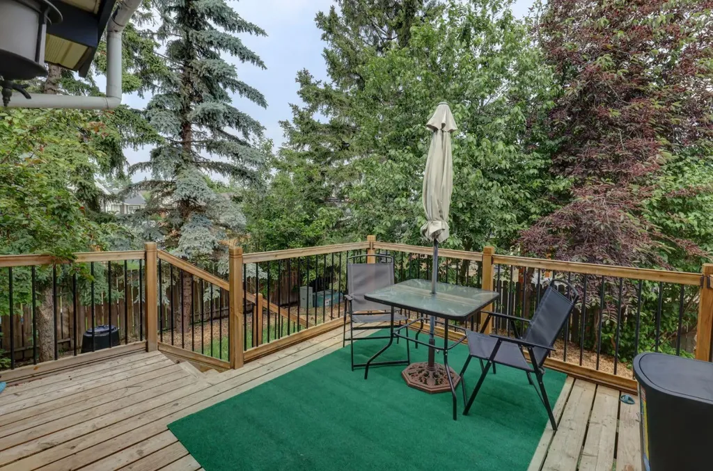128 Pineland Place NE Calgary AB T1Y3K2