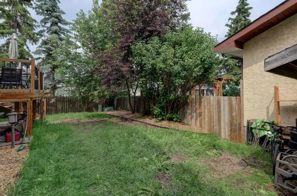 128 Pineland Place NE Calgary AB T1Y3K2