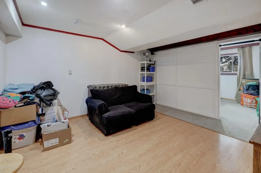 128 Pineland Place NE Calgary AB T1Y3K2