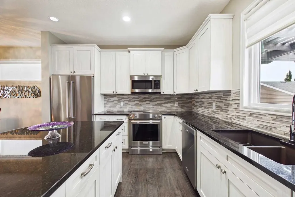 83 Redstone Gardens NE Calgary AB T3N 0J8