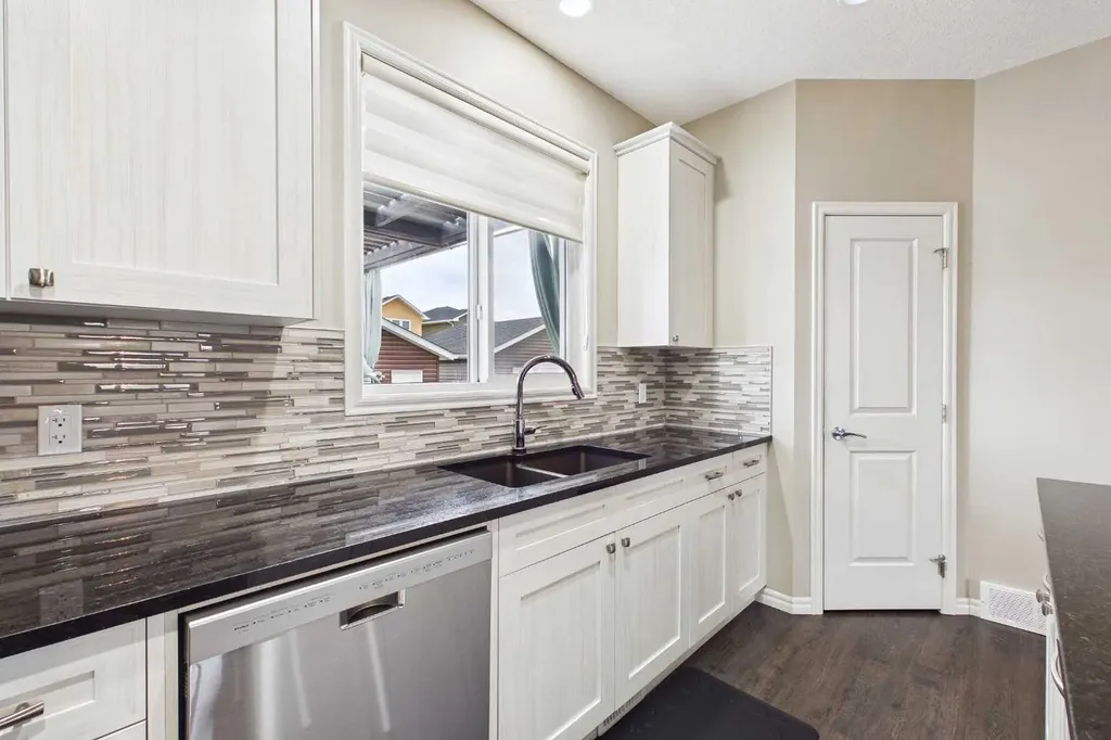 83 Redstone Gardens NE Calgary AB T3N 0J8