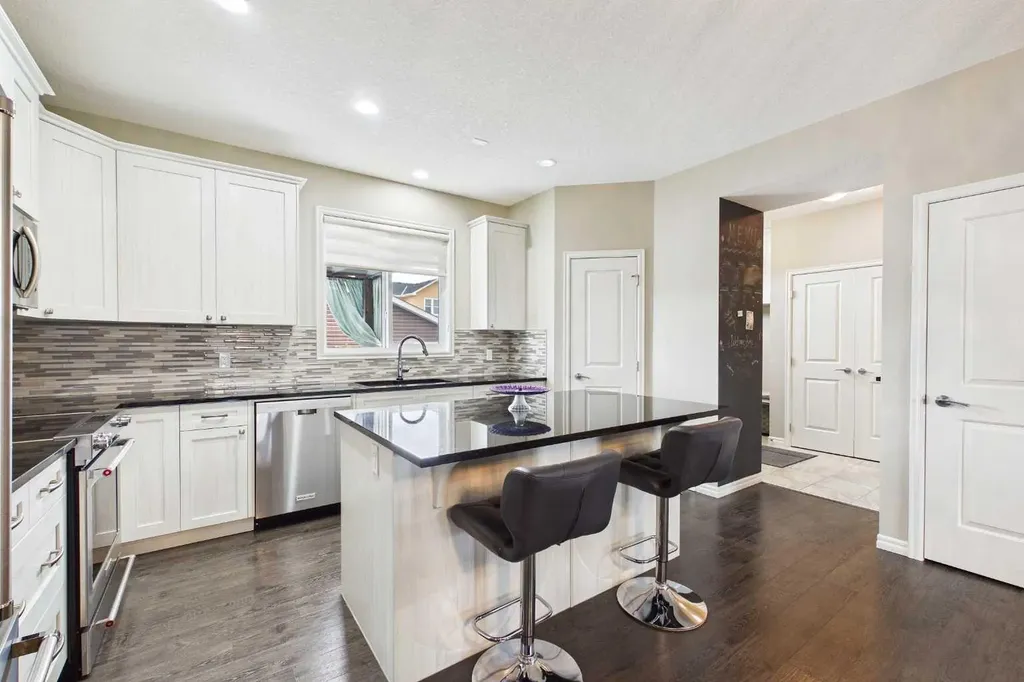 83 Redstone Gardens NE Calgary AB T3N 0J8