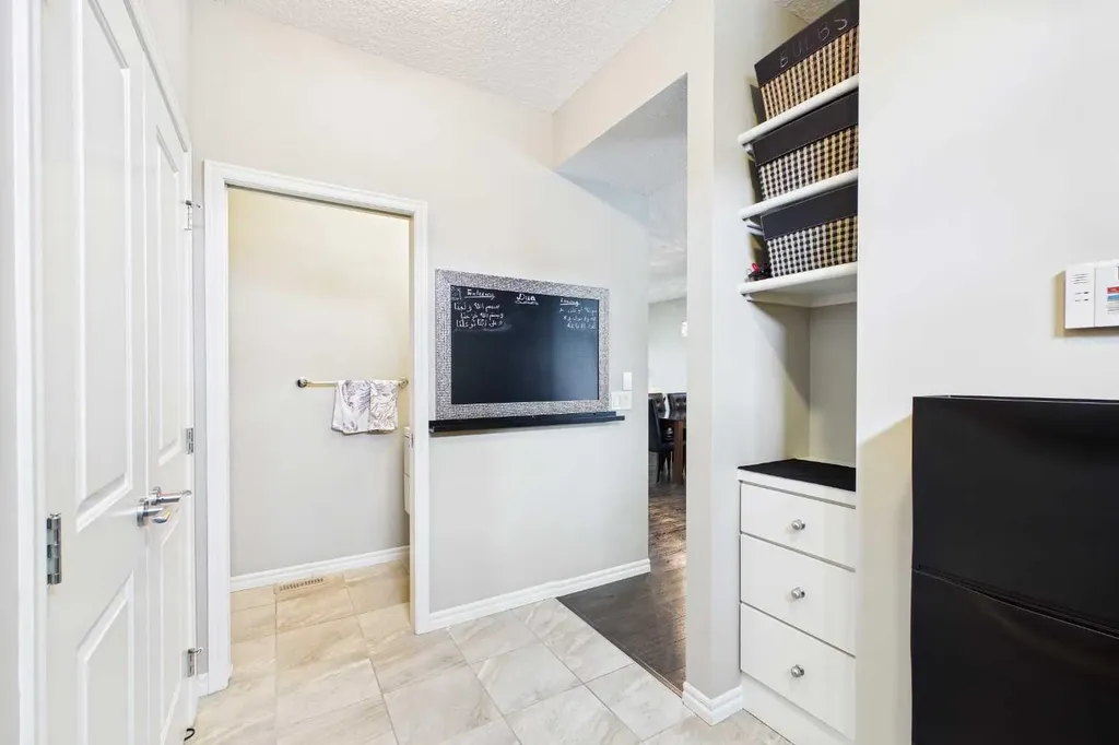 83 Redstone Gardens NE Calgary AB T3N 0J8