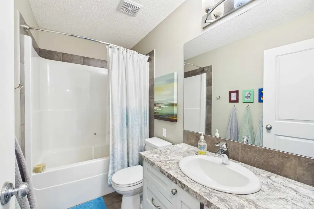 83 Redstone Gardens NE Calgary AB T3N 0J8