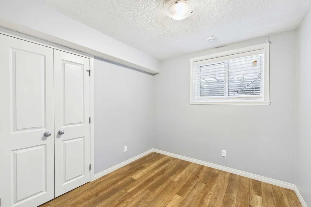 83 Redstone Gardens NE Calgary AB T3N 0J8