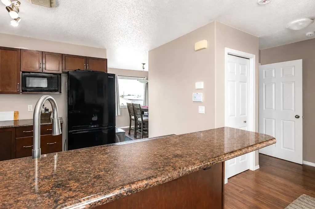 312 17 Street E Brooks AB T1R 1R2