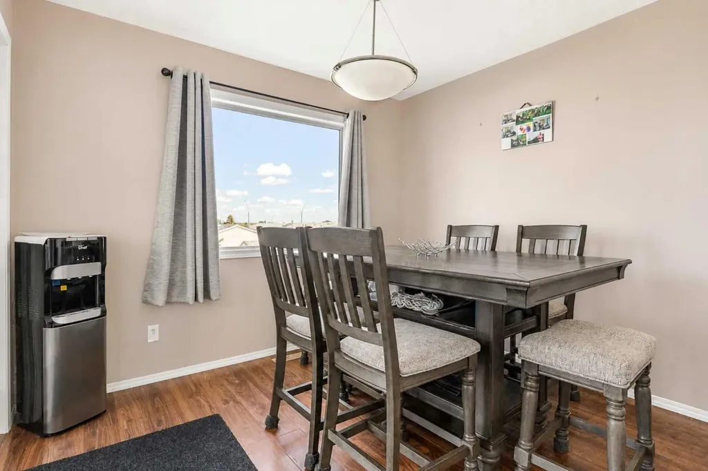 312 17 Street E Brooks AB T1R 1R2