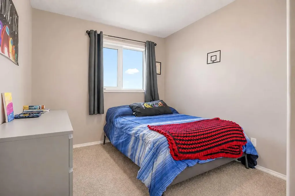 312 17 Street E Brooks AB T1R 1R2