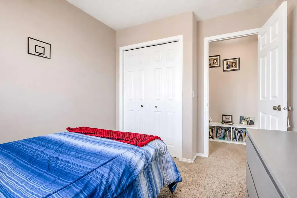 312 17 Street E Brooks AB T1R 1R2
