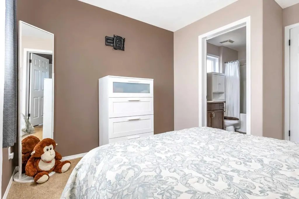 312 17 Street E Brooks AB T1R 1R2