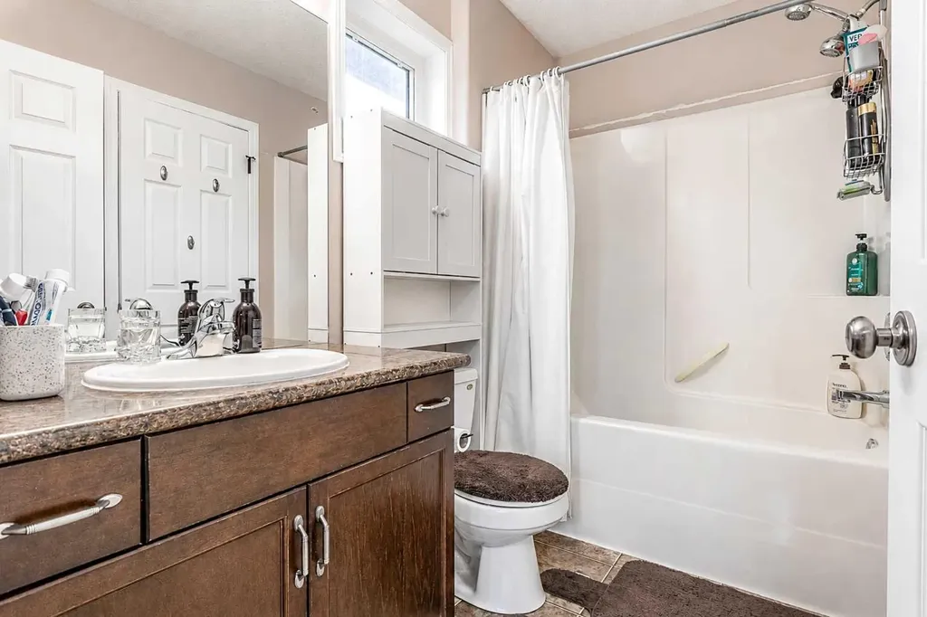 312 17 Street E Brooks AB T1R 1R2