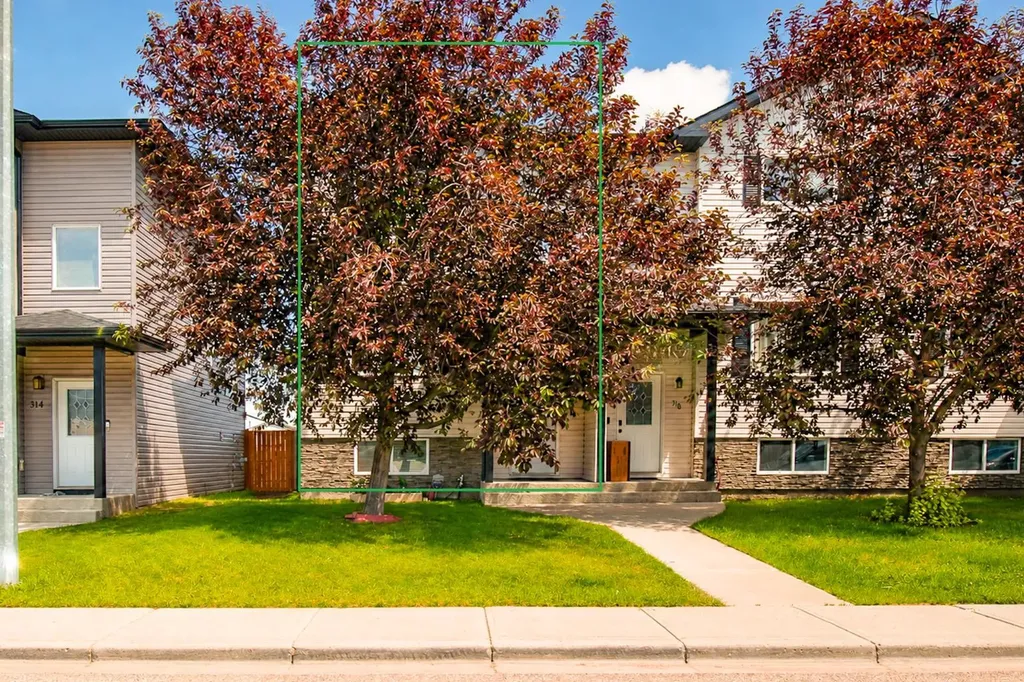 312 17 Street E Brooks AB T1R 1R2