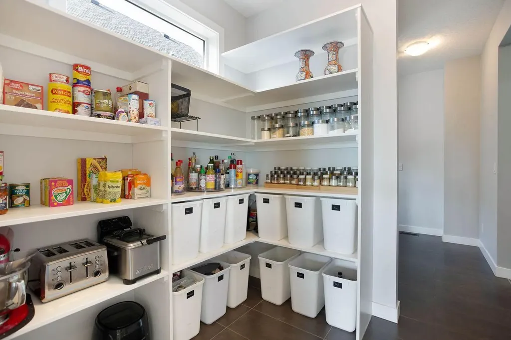 213 Kingsmere Cove SE Airdrie AB T4A 0S1