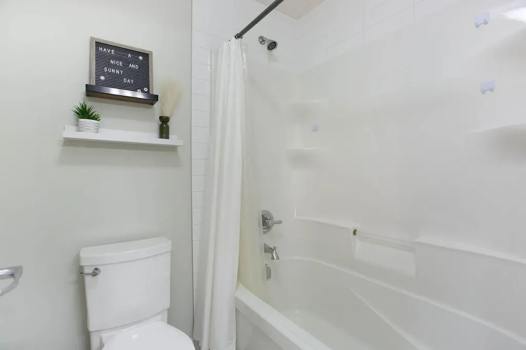 213 Kingsmere Cove SE Airdrie AB T4A 0S1