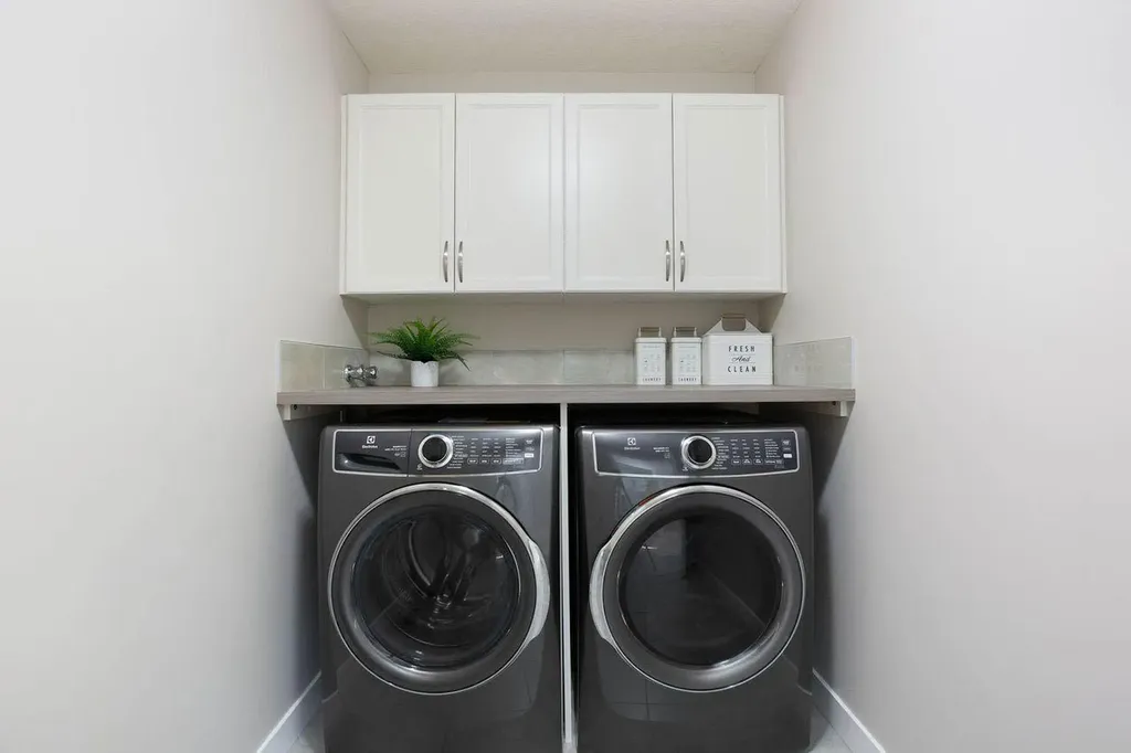 213 Kingsmere Cove SE Airdrie AB T4A 0S1