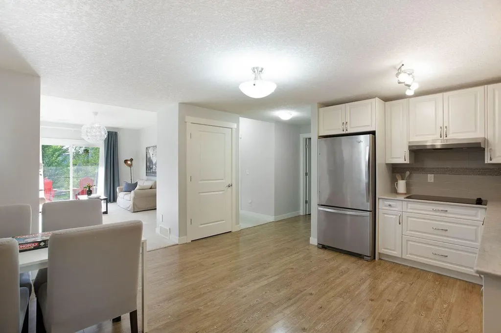 213 Kingsmere Cove SE Airdrie AB T4A 0S1