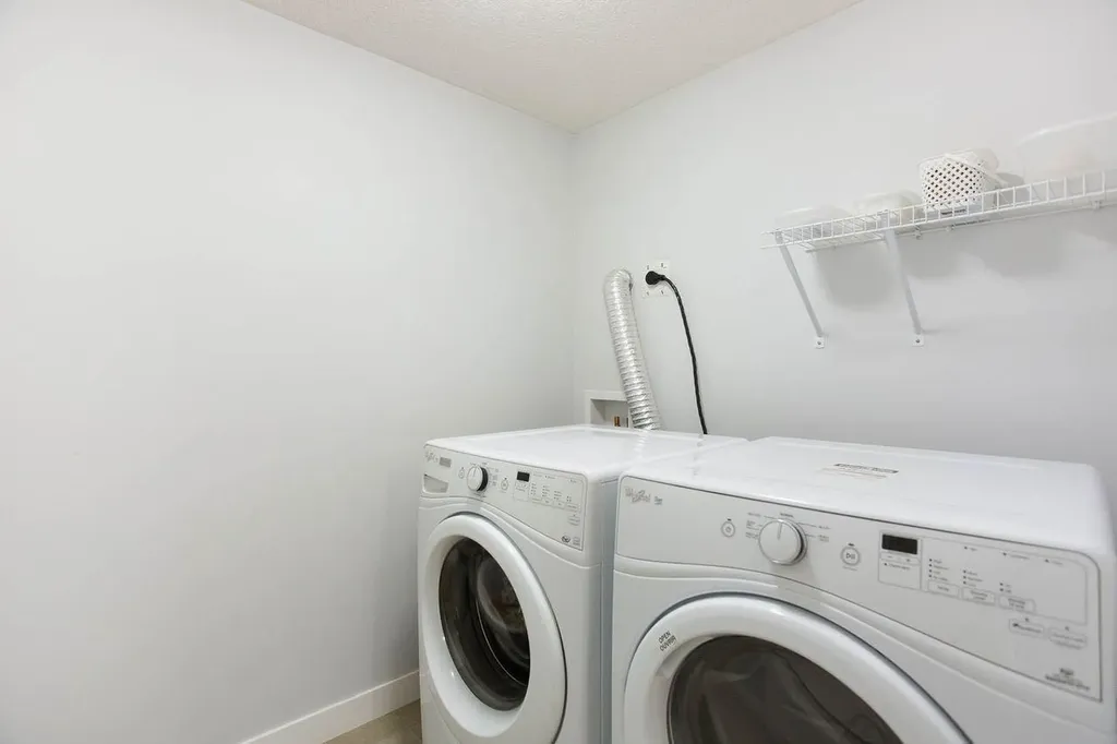 213 Kingsmere Cove SE Airdrie AB T4A 0S1