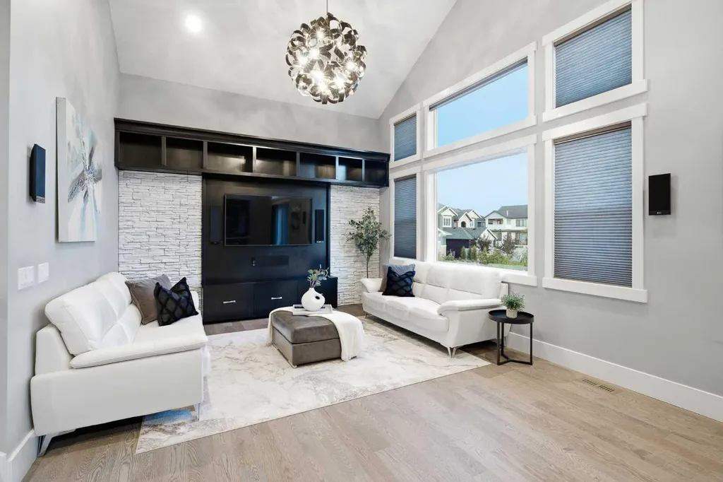 201 Stonemere Bay Chestermere AB T1X 0S1